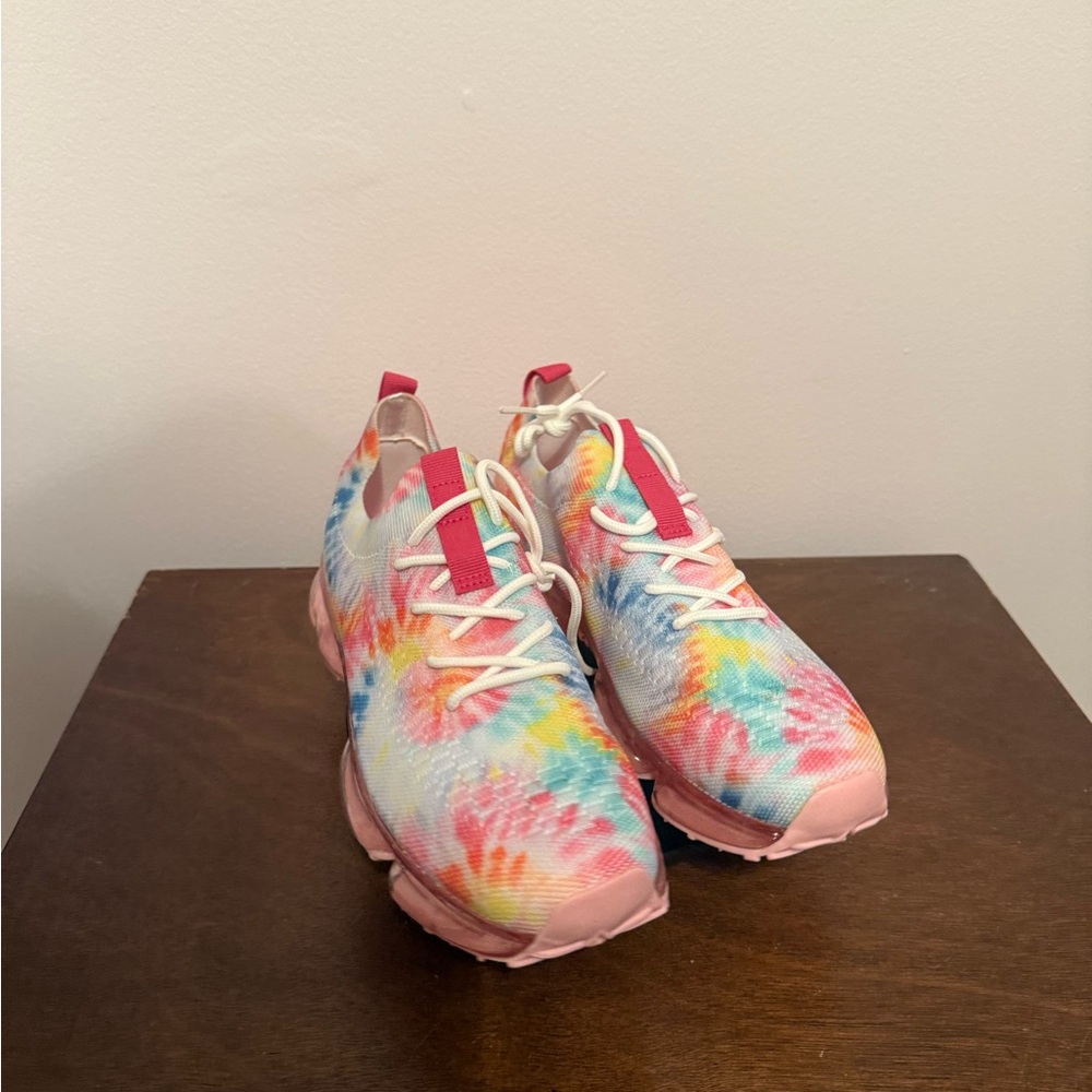 Le Sheelah Colorful Tie-Dye Sneakers View 3